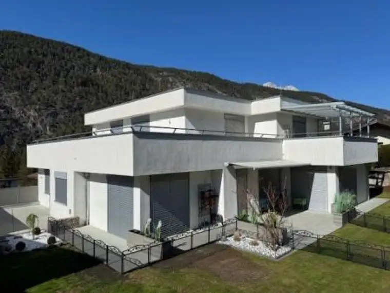 modernes 2 Familienhaus mit Lift, Garten und großen Terrassen