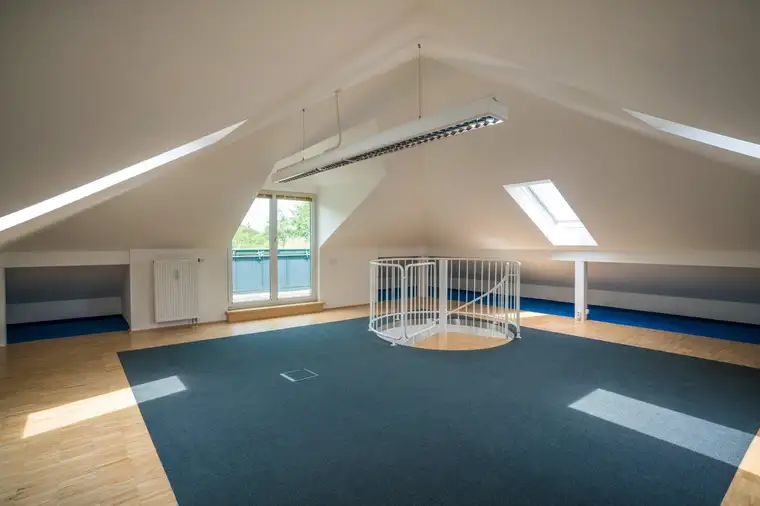Räumlichkeiten mit 150 m² in Großgmain zu vermieten