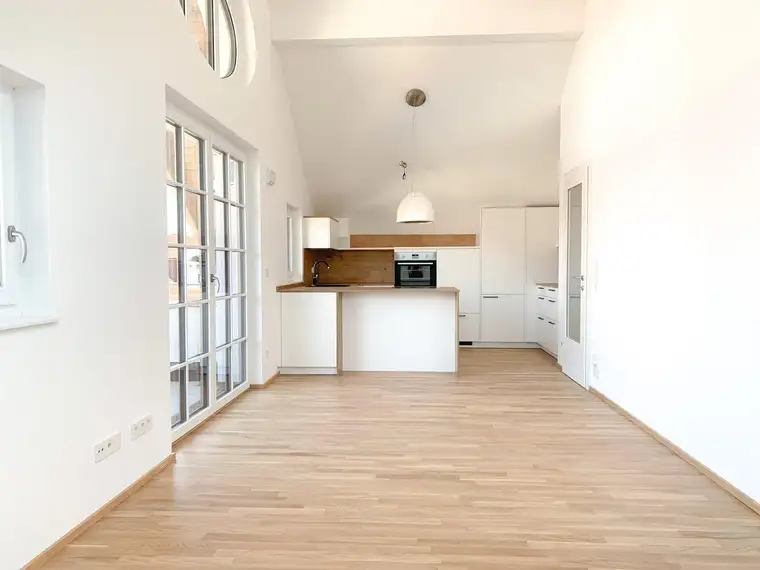 WALS: 2-Zimmer-Dachgeschosswohnung