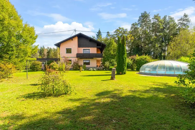 Haus mit zwei Wohnungen, großem Garten und vielseitigen Nutzungsmöglichkeiten!