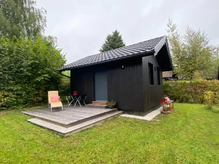 Idyllische SEEHÜTTE, Erstbezug, am Mattsee!