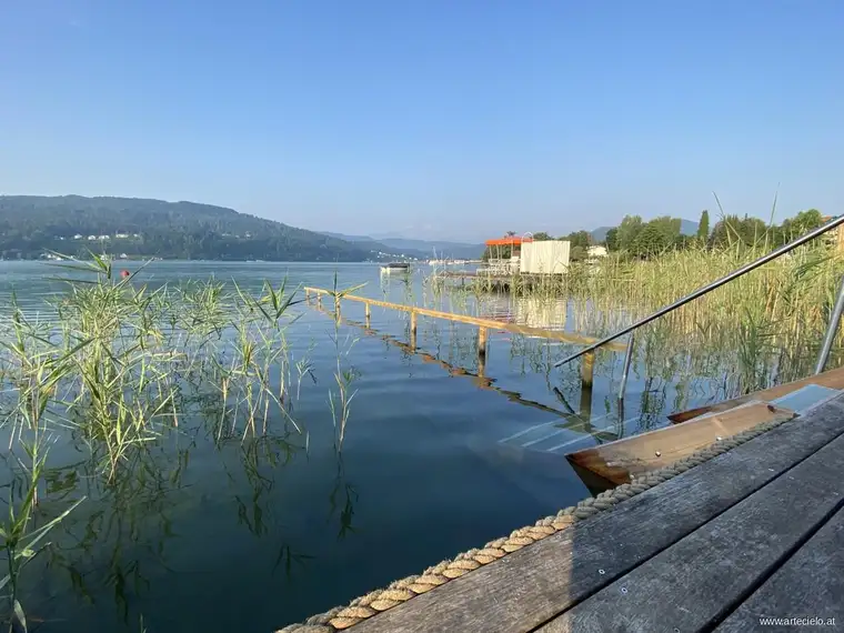 Seegrundstück mit Altbestand direkt am Wörthersee-Nordufer