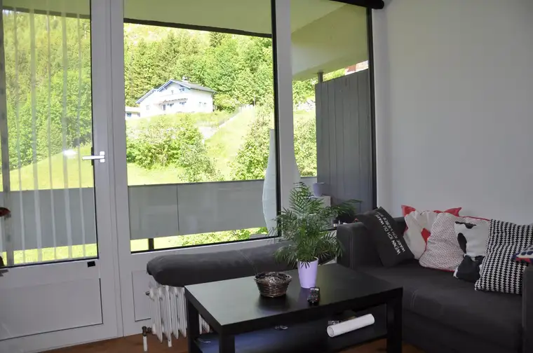 FERIENWOHNUNG (2. Wohnsitz) Wohnstudio in schöner Zentrumsrandlage von Bad Gastein, direkt an der Reitlpromenade, wenige Gehminuten bis ins Zentrum und zum Wasserfall.