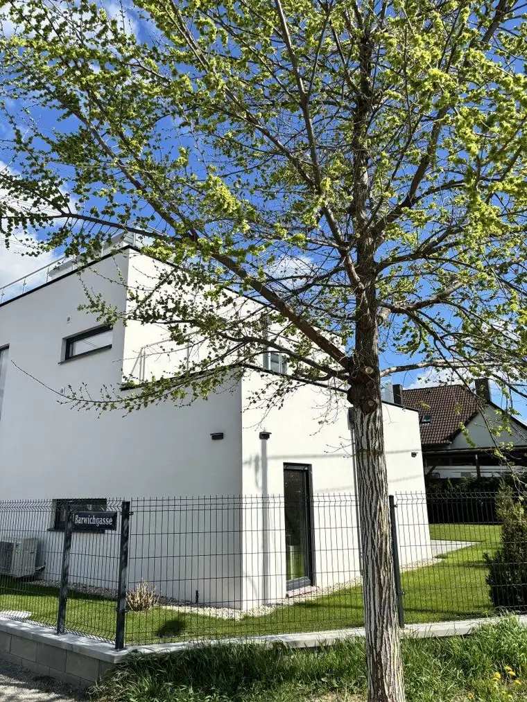 Erstbezug: Traumhaftes Einfamilienhaus in Langenzersdorf - 175m², Garten+3 Terrassen