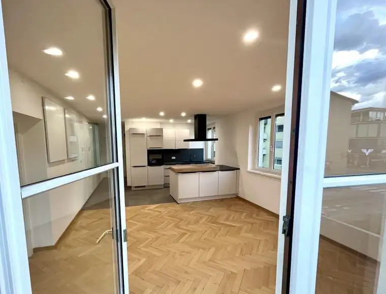 Stilvolle 2-Zimmerwohnung mit Balkon in Toplage