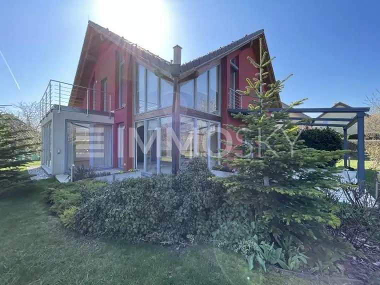 Hochwertiges Wohndomizil mit traumhaftem Garten!