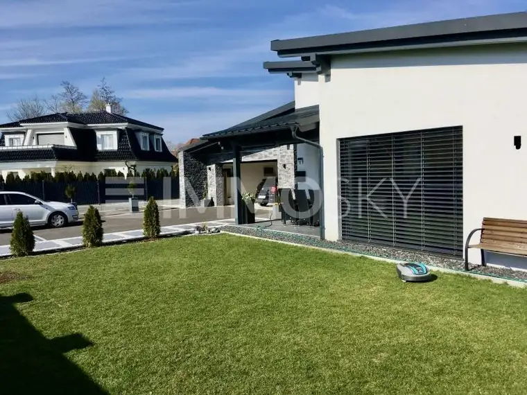 Wohlfühlen auf einer Ebene  NEUWERTIGER Bungalow mit modernem Flair!