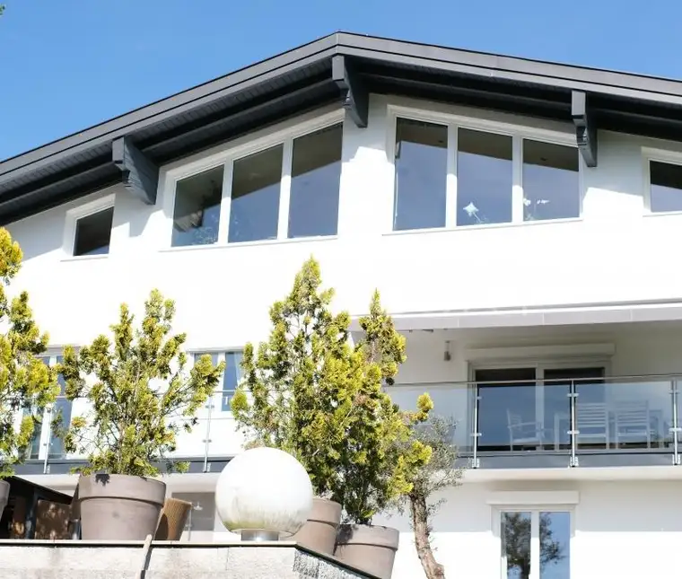 EXKLUSIVE VILLA - mit Platz für die ganze Familie!