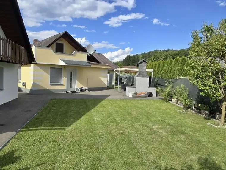 Familienglück im Grünen  Ihr Bungalow am Stadtrand