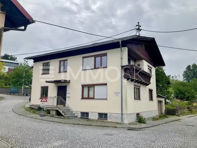2-Familien-Stadthaus - GUT VERMIETET!