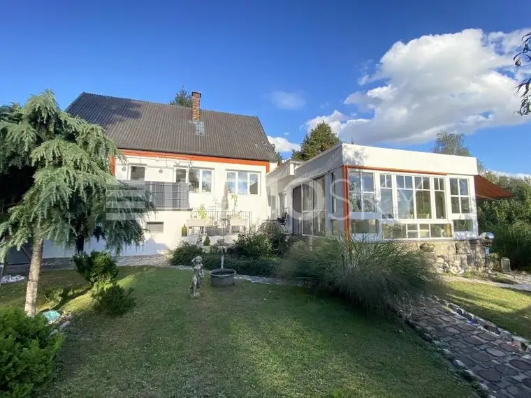 Neuer Preis: Traumhaus mit idyllischem Garten!