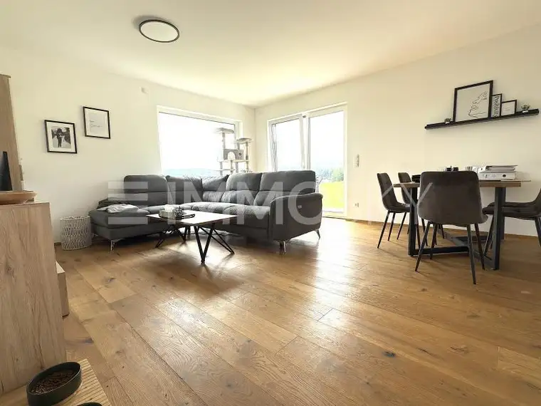 TRAUMHAUS IN RUHIGER LAGE - verfügbar ab August 2026!