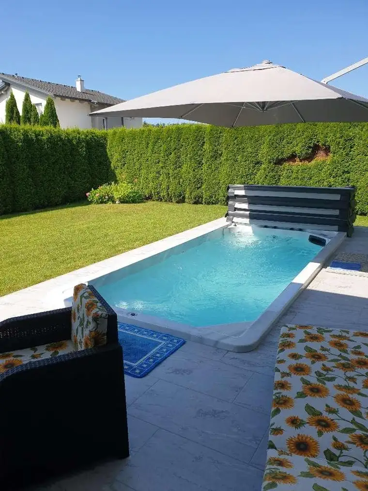 Bungalow mit Pool