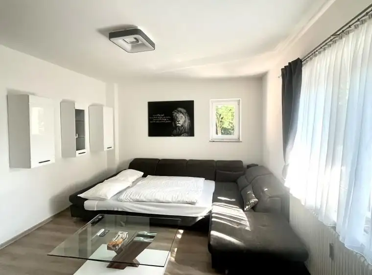 Zentrale 2-Zimmer-Wohnung mit Parkplatz und perfekter Infrastruktur