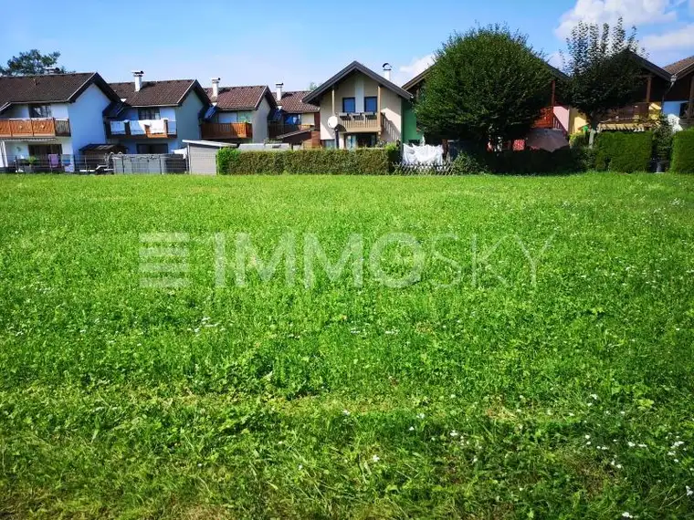 Verwirklichen Sie Ihre Wohnträume auf 1.560 m² in Straßwalchen!