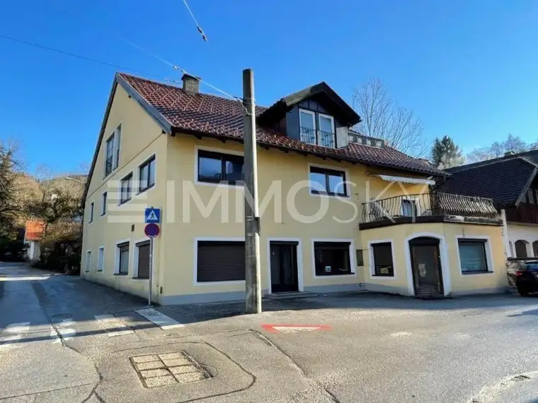 Wohnhaus mit viel Potenzial und bester Lage in Aigen