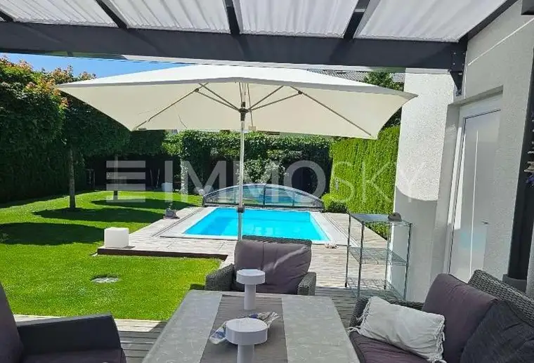 Neuwertiges Familienglück am Stadtrand - mit Traumgarten und Pool