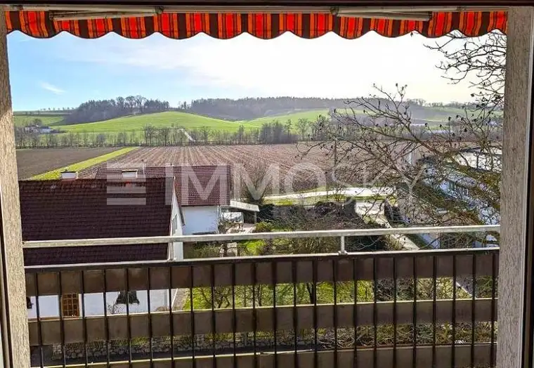 XL Familienhit mit Balkon- Renovierungsbedürftig zum TOPPREIS