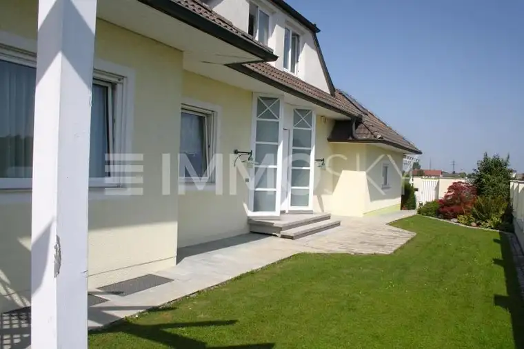 Imposante Landhaus-Villa samt Nachbargrundstück 