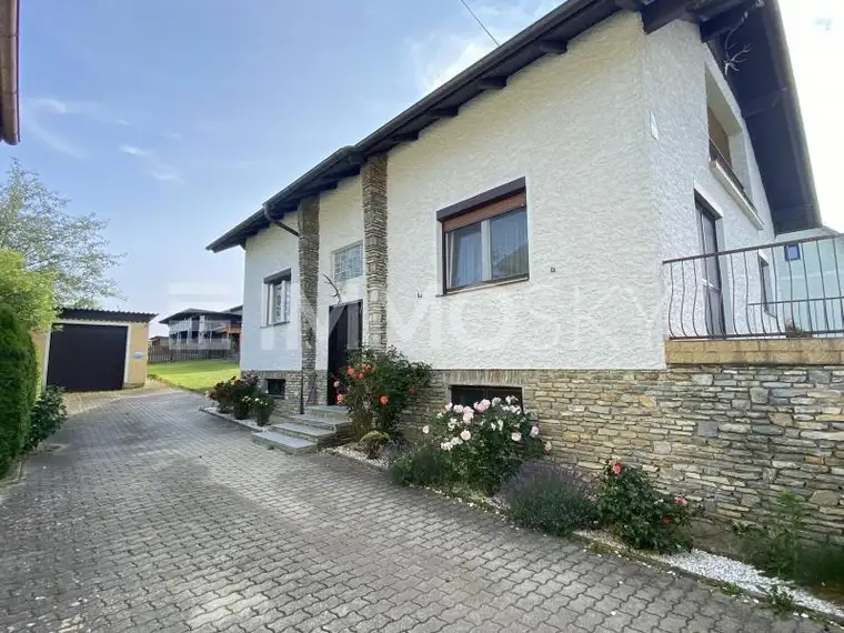 Traumhaus mit Garten und großer Halle für Hobby oder Gewerbe!