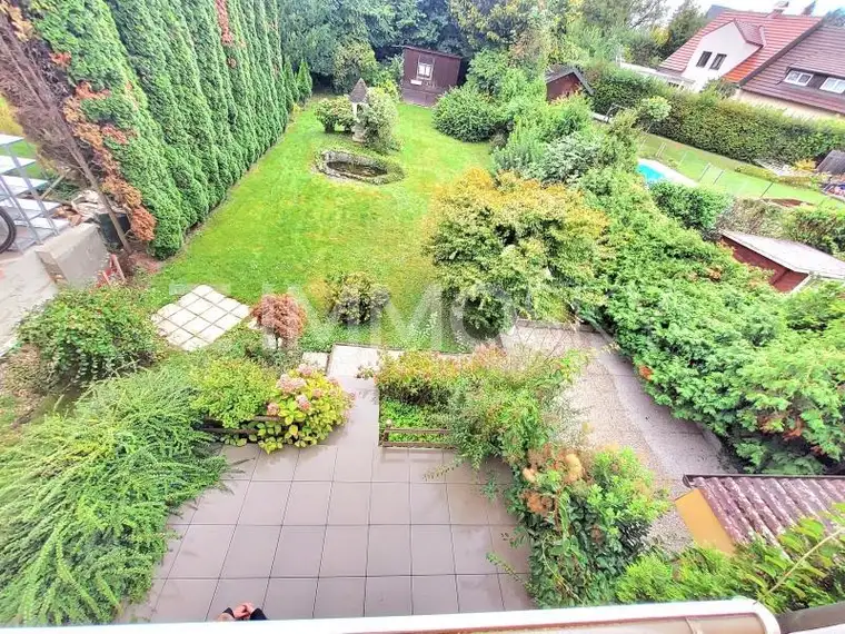 Naturnah und Stadtnah Eigenheim mit Potential, Garten und XXL Garage
