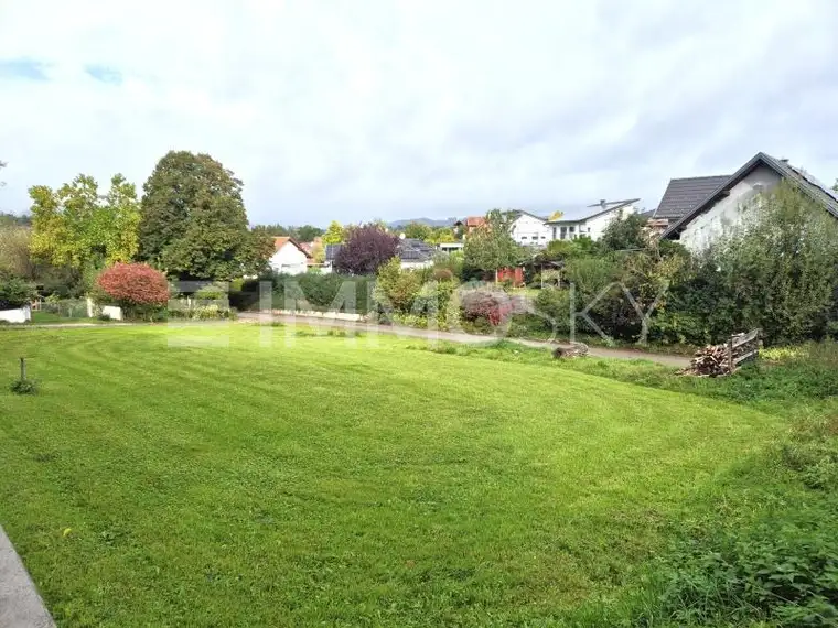 HIER KÖNNTE IHR TRAUMHAUS STEHEN - GUTE LAGE - KEIN BAUZWANG!!!