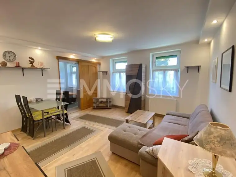 Ländlicher Rückzugsort in Ruhelage  mit Garten und Nebengebäuden