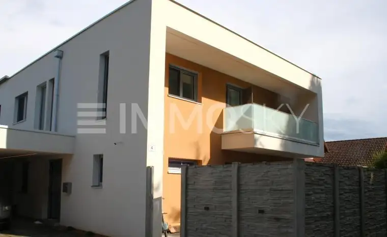 Neuwertige DH mit dem Wohngefühl eines Einzelhauses- Hochwertig!