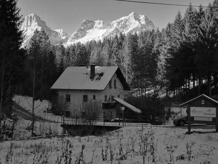 Preiswertes, schattiges Baugrundstück mit Priel Blick!