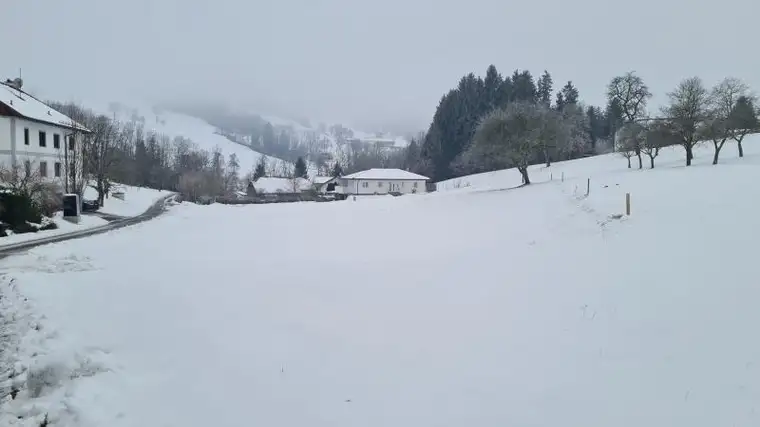 Ländlich sowie ruhig gelegen mit kleiner Nachbarschaft.