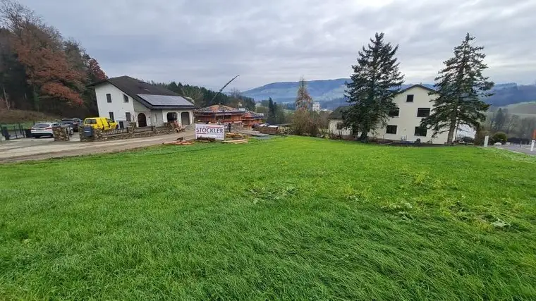 Attraktives Baugrunstück mit wenigen Nachbarn!