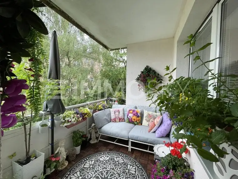 Geschmackvolles Wohnjuwel mit lauschigem Balkon!