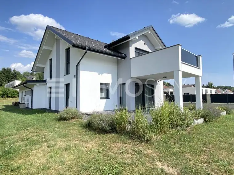 Hochwertiges Wohnhaus mit großem, eingezäuntem Garten!