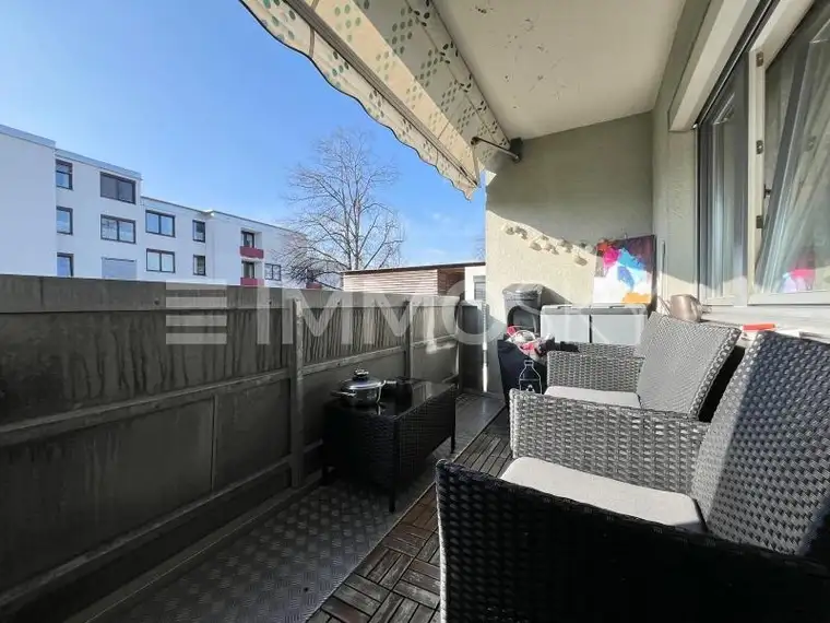 Freundliche Balkonwohnung in Toplage nahe Montfortplatz