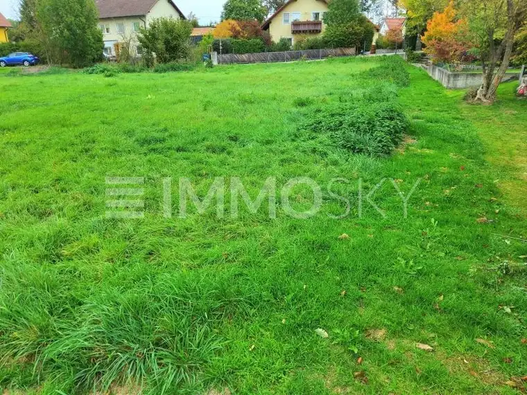 619 und 696 m² sind 1315 m² Bauland Naturnah mit Anbindung! St Marien
