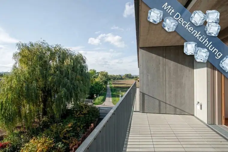 Exklusive Mietwohnung mit DECKENKÜHLUNG, 2 Balkonen und herrlichem Grünblick - Nähe Schloß Laxenburg.