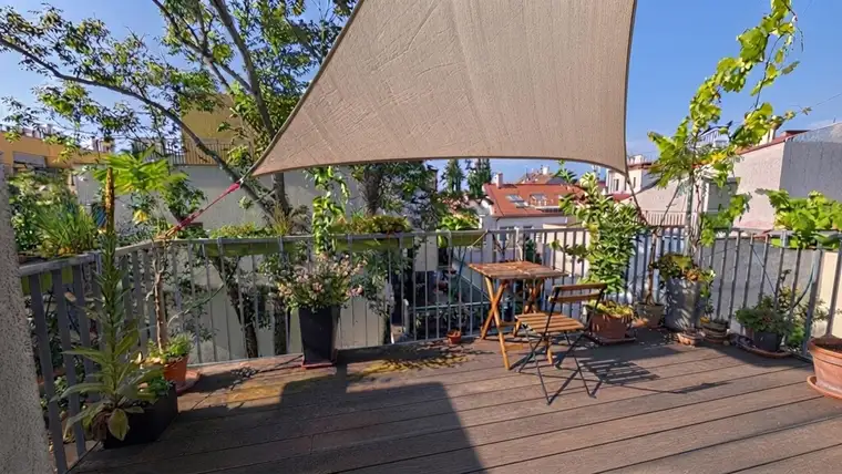 Den goldenen Herbst auf der großen Dachterrasse genießen - Fußbodenkühlung/Heizung inklusive.