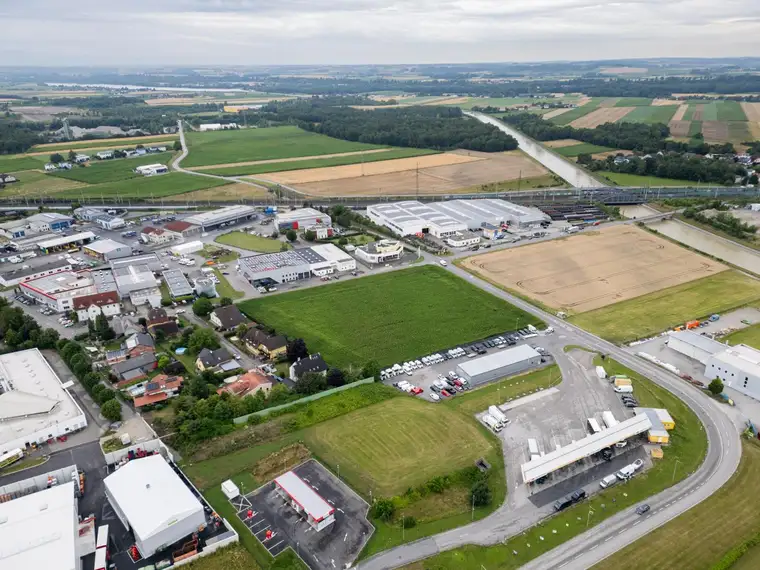 Betriebsbaugrund an der A1