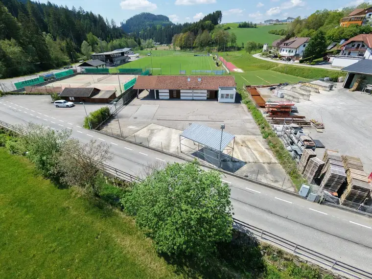 Vielseitige Gewerbeliegenschaft im Betriebsbaugebiet – ideal für Lager, Werkstatt, Produktion oder Gewerbe