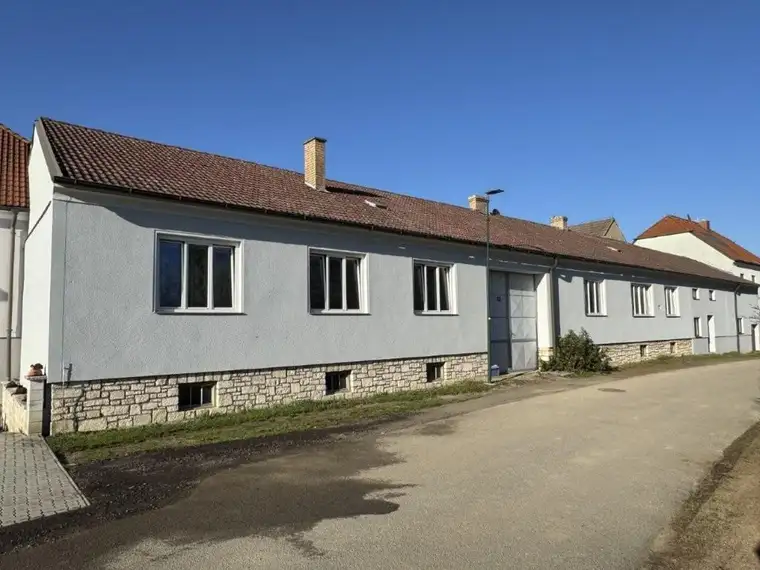 Eggenburg Nähe – Vierkanthof mit großen Nebengebäuden