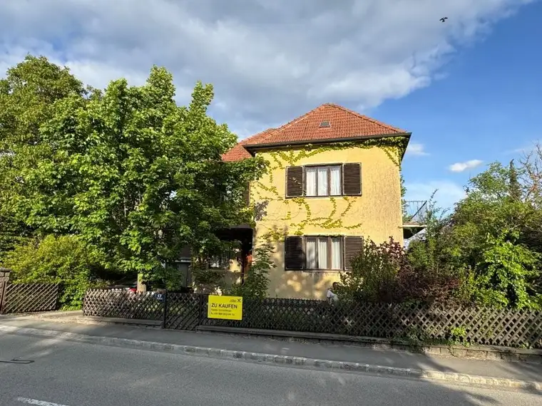 Charmantes Einfamilienhaus mit Garten