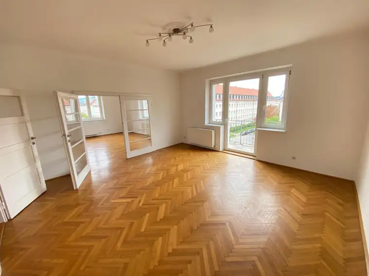 GEPFLEGTE 3 ZIMMERWOHNUNG MIT BALKON - NÄHE HERZ JESU KIRCHE