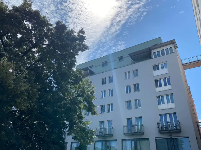 MODERNE 3 ZIMMERWOHNUNG IN URFAHR ZENTRUM