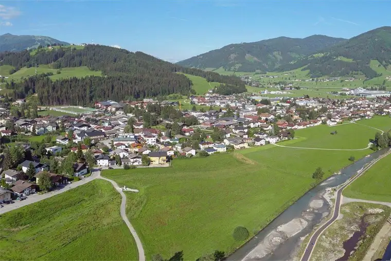 Altenmarkt im Pongau: Gewerbegrundstücke in unterschiedlichen Größen und Lagen zu mieten