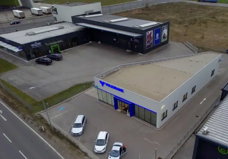 St. Pölten-Hart / TOP-Betriebsobjekt mit Bürohaus, Verkaufs-/Schauraum und Halle zu kaufen