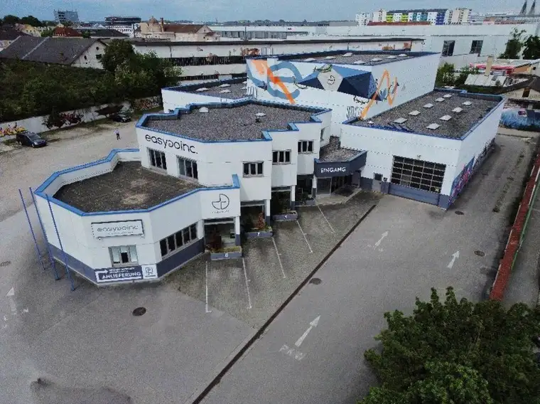 Wels: Betriebsliegenschaft in TOP-Lage direkt an der B1 zu mieten