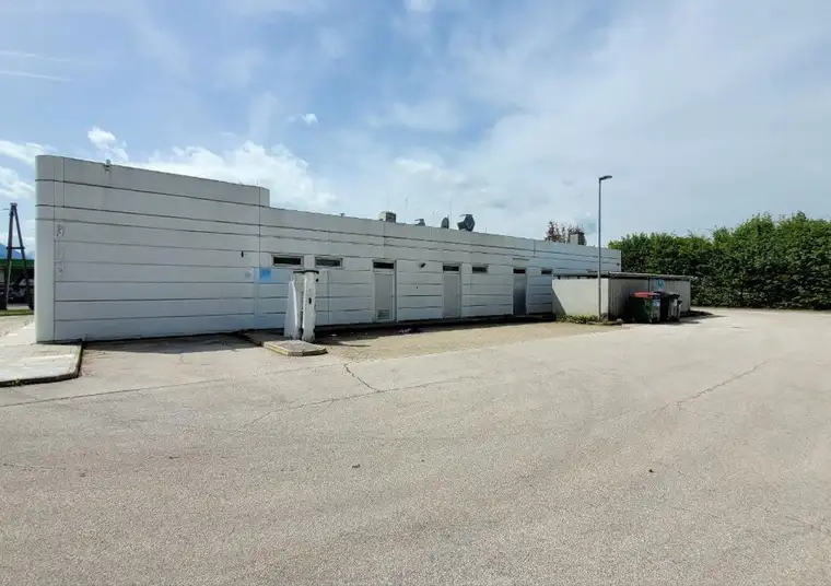 Klagenfurt - Gewerbeliegenschaft zu mieten (Geschäftslokal - Einstellhalle - Freiflächen - Parkplätze)