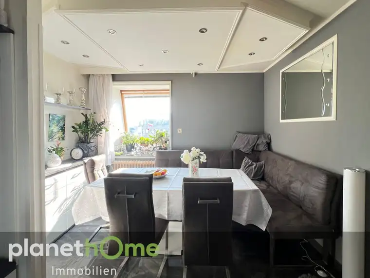 Ideal für Familien! Ihre 5 -Zimmer-Wohnung im Dachgeschoss!