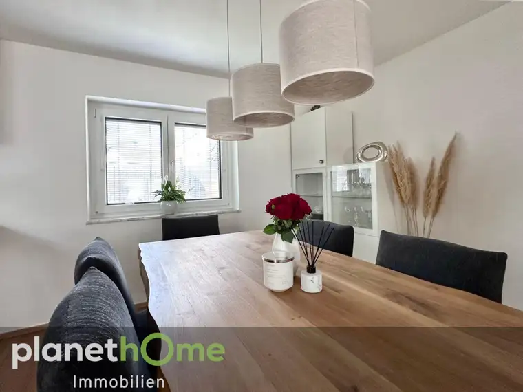 Stilvoller Rückzugsort mit Gartenidyll, Garage und Ausbaupotenzial!