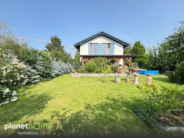 Ihr Einfamilienhaus: 5 Zimmer/ 2 Bäder/ ca. 1.500 m² Grund/ Doppelgarage/ Top Garten! 